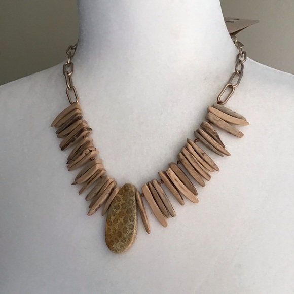 Romance Necklace. NWT. - Picture 6 of 11